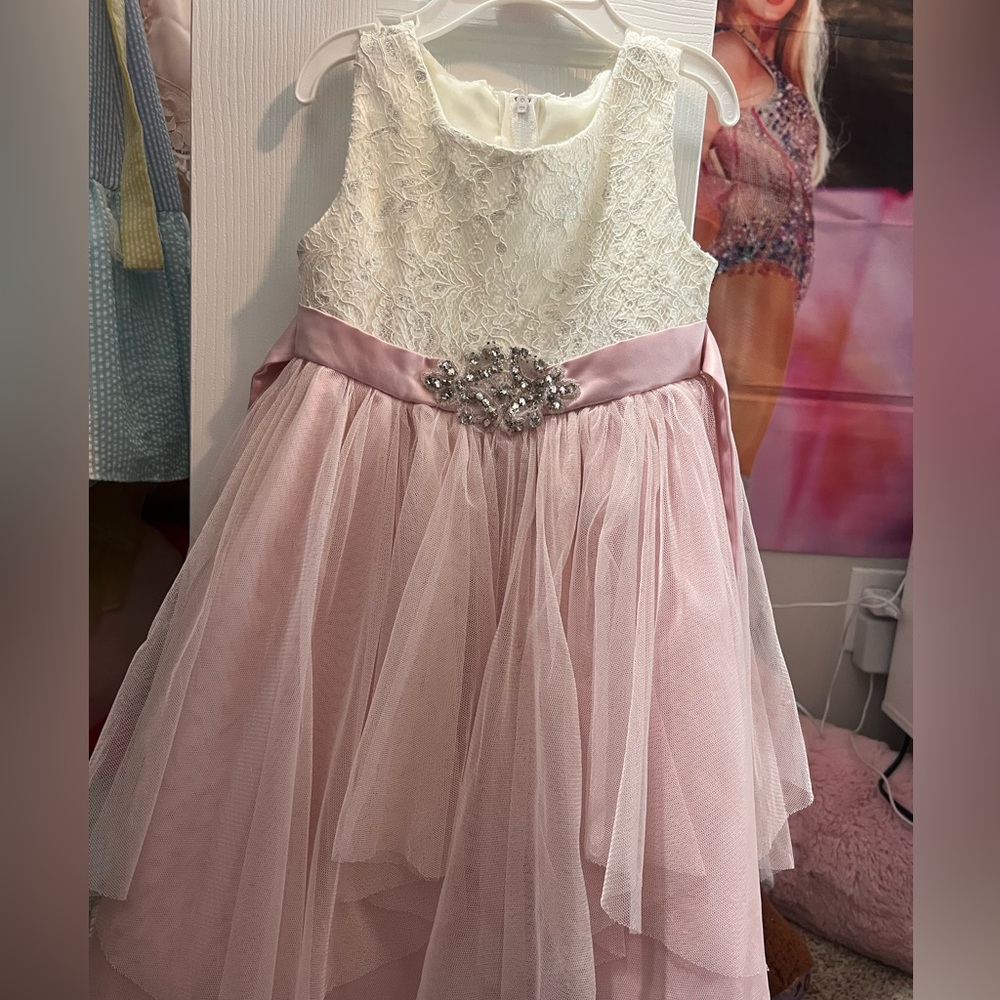 Flower girl 
Formal occasion girls dress